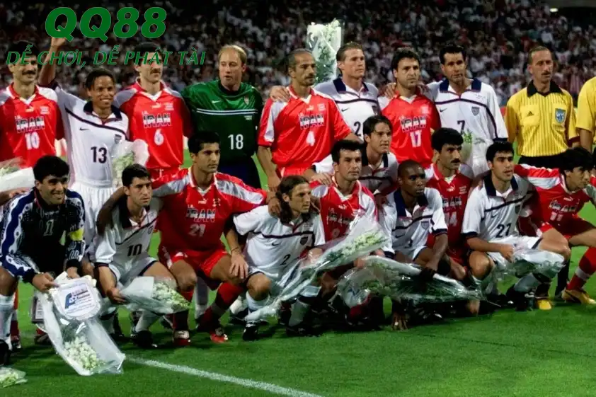 Hình ảnh đẹp tại World Cup 1998 giữa Iran và Mỹ Hình ảnh đẹp tại World Cup 1998 giữa Iran và Mỹ